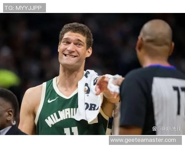 布鲁克洛佩斯：从NBA巨星到篮球战术的创新者与领袖